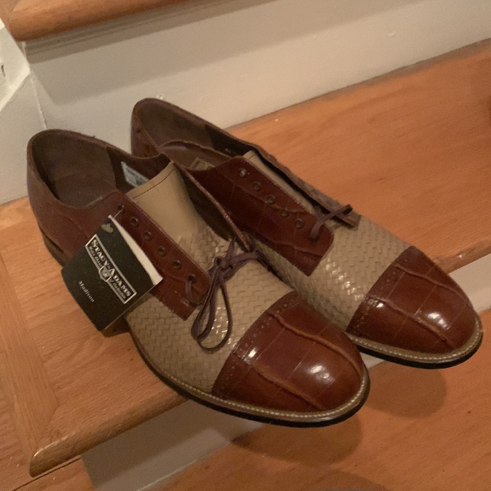Stacy Adams leather two toned men’s dress shoes